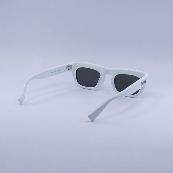 Gucci GG1777S 004 Sunglasses Shiny White Square Frame, Grey Lenses main image 7